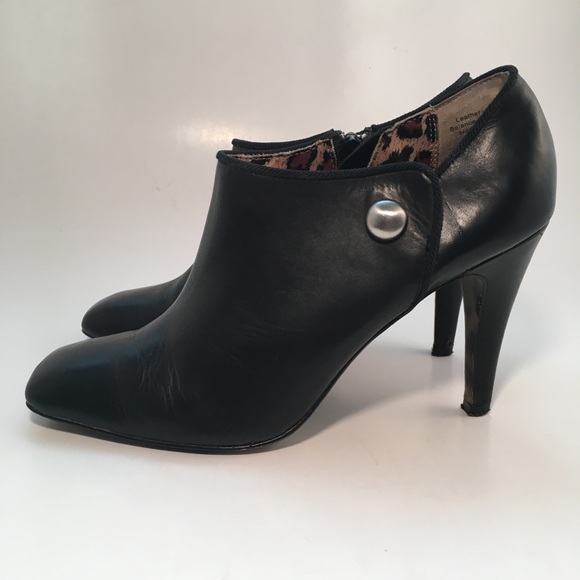 Alfani Edison Black Leather Zip-Up D Ankle Booties - Picture 5 of 8